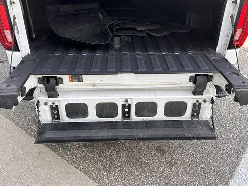 Used 2022 GMC Sierra 1500 Denali w/ Driver Alert Package II image 17