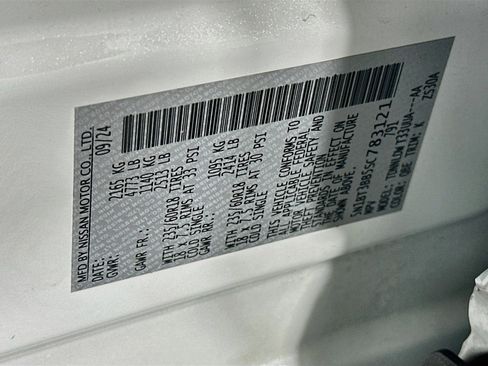 Used 2025 Nissan Rogue SV AWD/4WD image 12