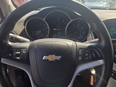 Used 2014 Chevrolet Cruze LT FWD image 11