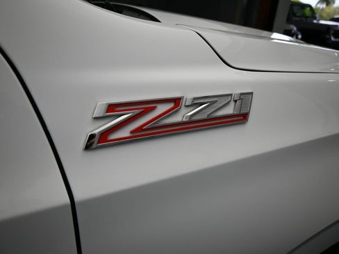 Used 2024 Chevrolet Suburban Z71 image 51