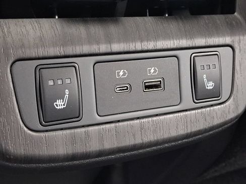 Certified 2024 Nissan Ariya AWD image 25