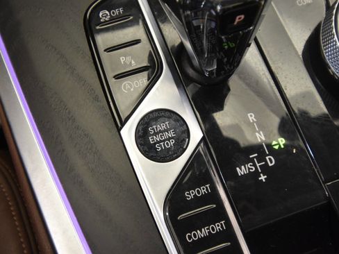 Used 2020 BMW X7 xDrive40i w/ Cold Weather Package image 32