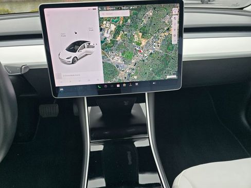 Used 2020 Tesla Model 3 Standard Range Plus image 28