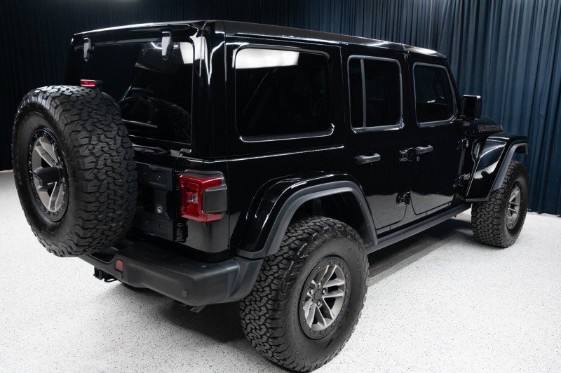 Used 2024 Jeep Wrangler Unlimited Rubicon 392 AWD/4WD image 5