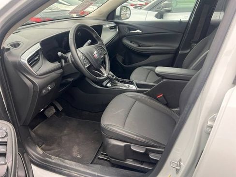 Certified 2025 Buick Encore GX Preferred AWD/4WD image 8