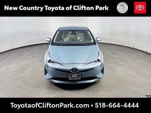 Used 2018 Toyota Prius Four image 8