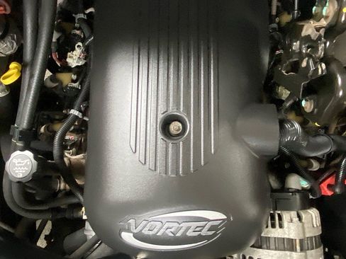 Used 2005 HUMMER H2 w/ Preferred Equipment Group image 17