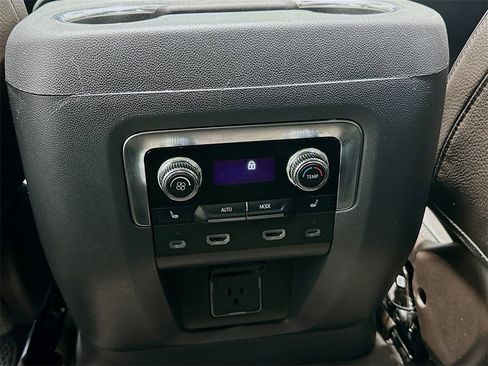 Used 2024 GMC Yukon Denali image 28