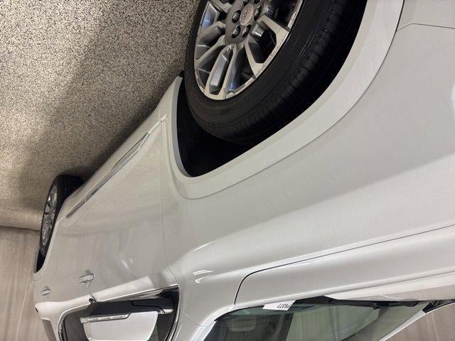 Used 2023 GMC Acadia Denali w/ Denali Ultimate Package AWD/4WD image 12