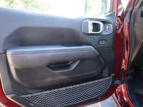 Used 2021 Jeep Wrangler Unlimited Sahara image 16