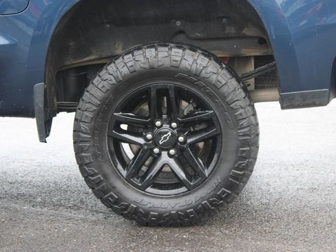 Used 2022 Chevrolet Silverado 1500 LT Trail Boss AWD/4WD image 17