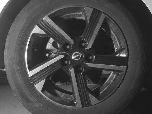 Used 2025 Nissan Sentra SV FWD image 15