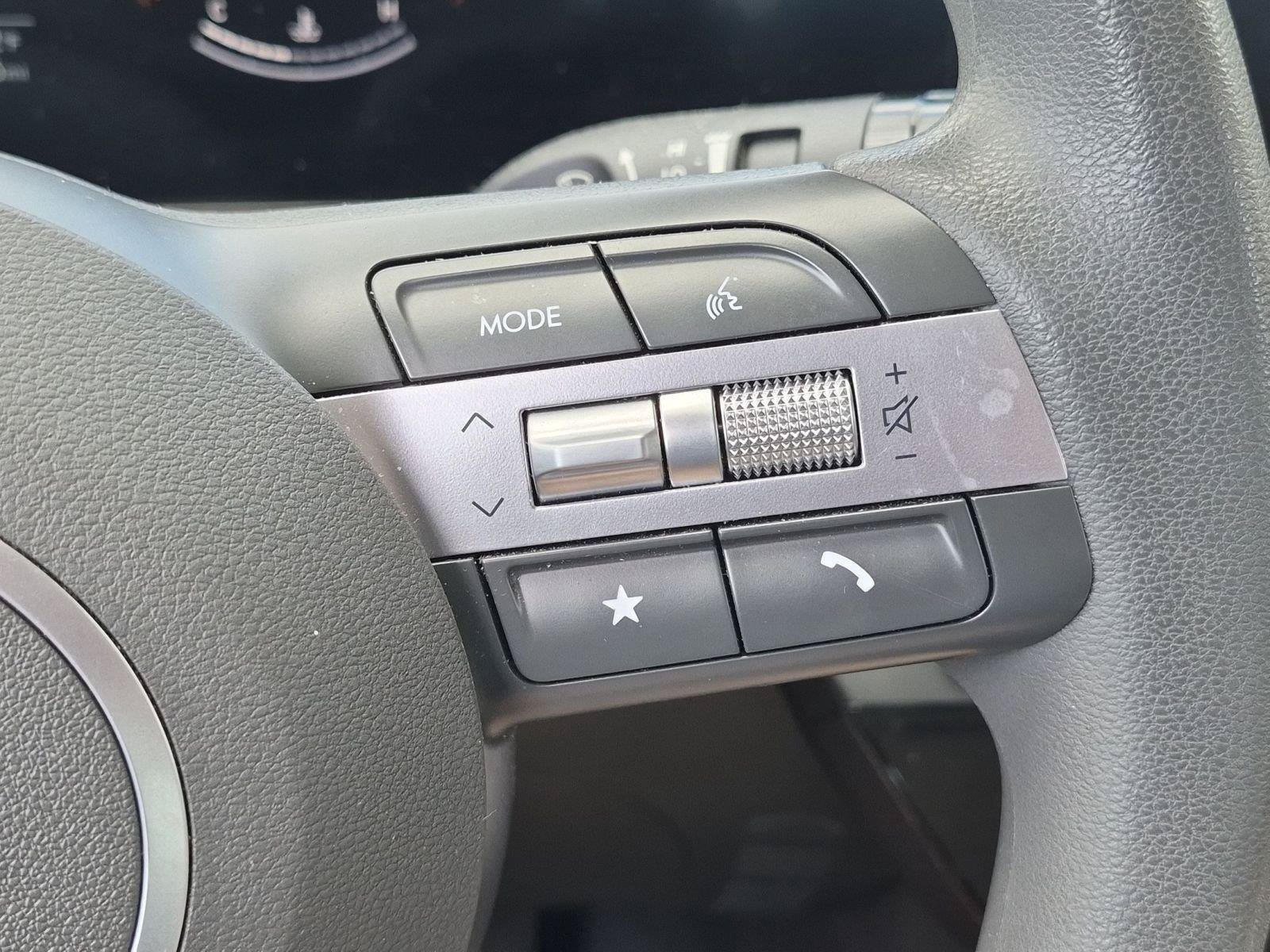 Used 2025 Hyundai Sonata SE FWD image 28