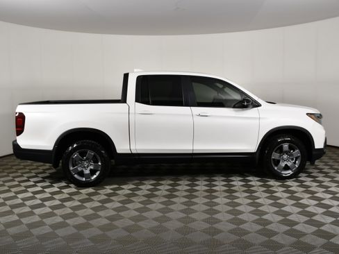 Used 2024 Honda Ridgeline TrailSport image 5