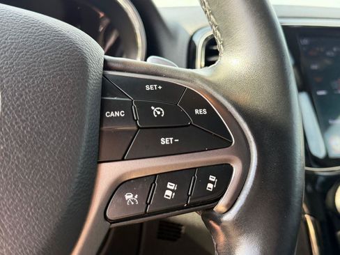 Used 2019 Jeep Grand Cherokee Limited X AWD/4WD image 28