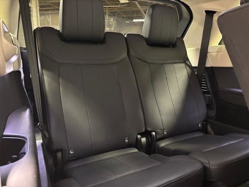 Used 2023 Land Rover Range Rover Long Wheelbase SE image 43