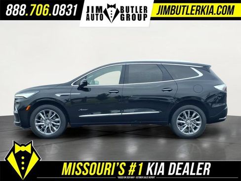 Used 2023 Buick Enclave Avenir w/ LPO, Floor Liner Package FWD image 4