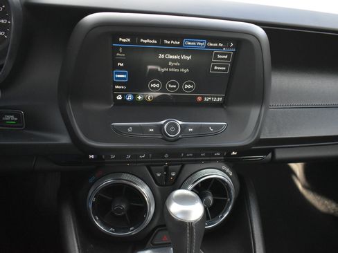 Used 2019 Chevrolet Camaro LT image 29