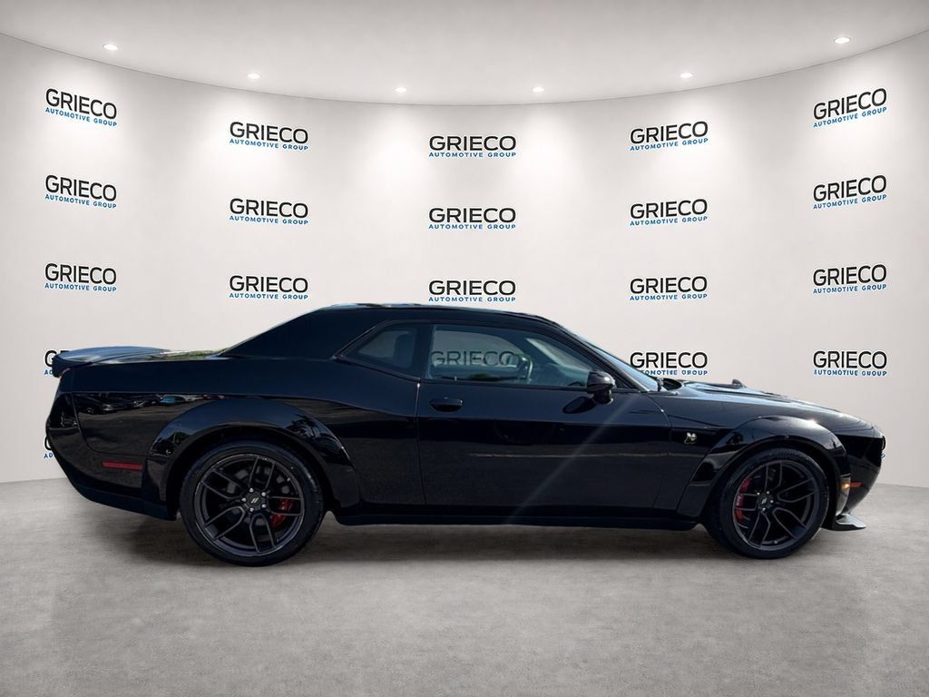 Used 2022 Dodge Challenger R/T Scat Pack RWD image 8