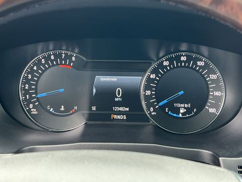 Used 2017 Ford Explorer Platinum image 17