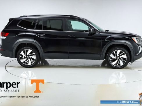 Used 2024 Volkswagen Atlas SE w/ Panoramic Sunroof Package image 10