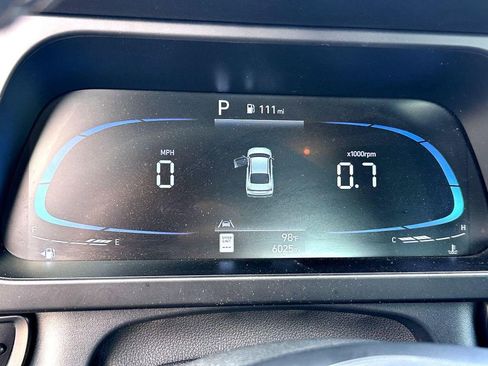 Used 2025 Hyundai Elantra Sport image 20