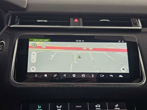 Used 2018 Land Rover Range Rover Velar R-Dynamic SE AWD/4WD image 25