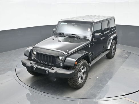 Used 2016 Jeep Wrangler Unlimited Sahara w/ Max Tow Package image 16