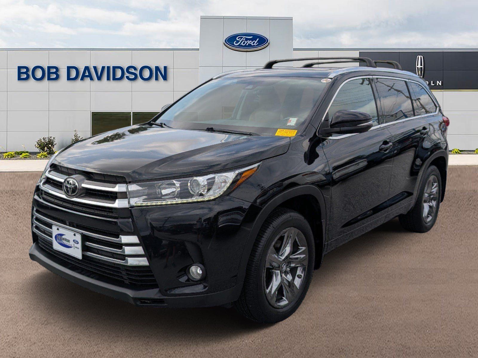 Used 2017 Toyota Highlander Limited Platinum AWD/4WD image 1