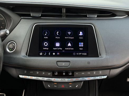 Used 2020 Cadillac XT4 Sport w/ Cold Weather Package FWD image 17