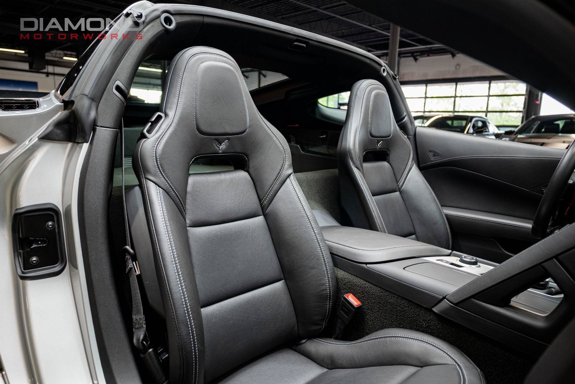 Used 2019 Chevrolet Corvette Stingray Coupe RWD image 16