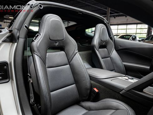 Used 2019 Chevrolet Corvette Stingray Coupe RWD image 16