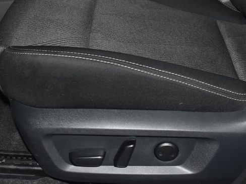 Used 2025 Nissan Rogue SV image 12