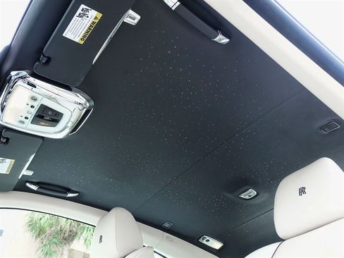 Used 2016 Rolls-Royce Wraith RWD image 9