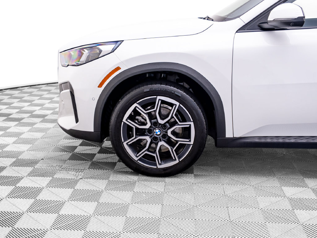 Used 2026 BMW X2 xDrive28i w/ Technology Package AWD/4WD image 35