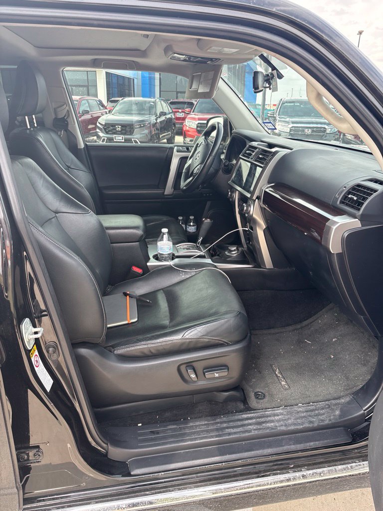 Used 2017 Toyota 4Runner Limited AWD/4WD image 17