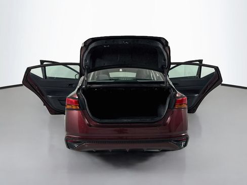 Used 2024 Nissan Altima 2.5 SV FWD image 22