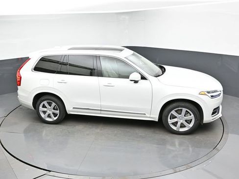 Used 2024 Volvo XC90 B5 Core w/ Protection Package Premier image 44