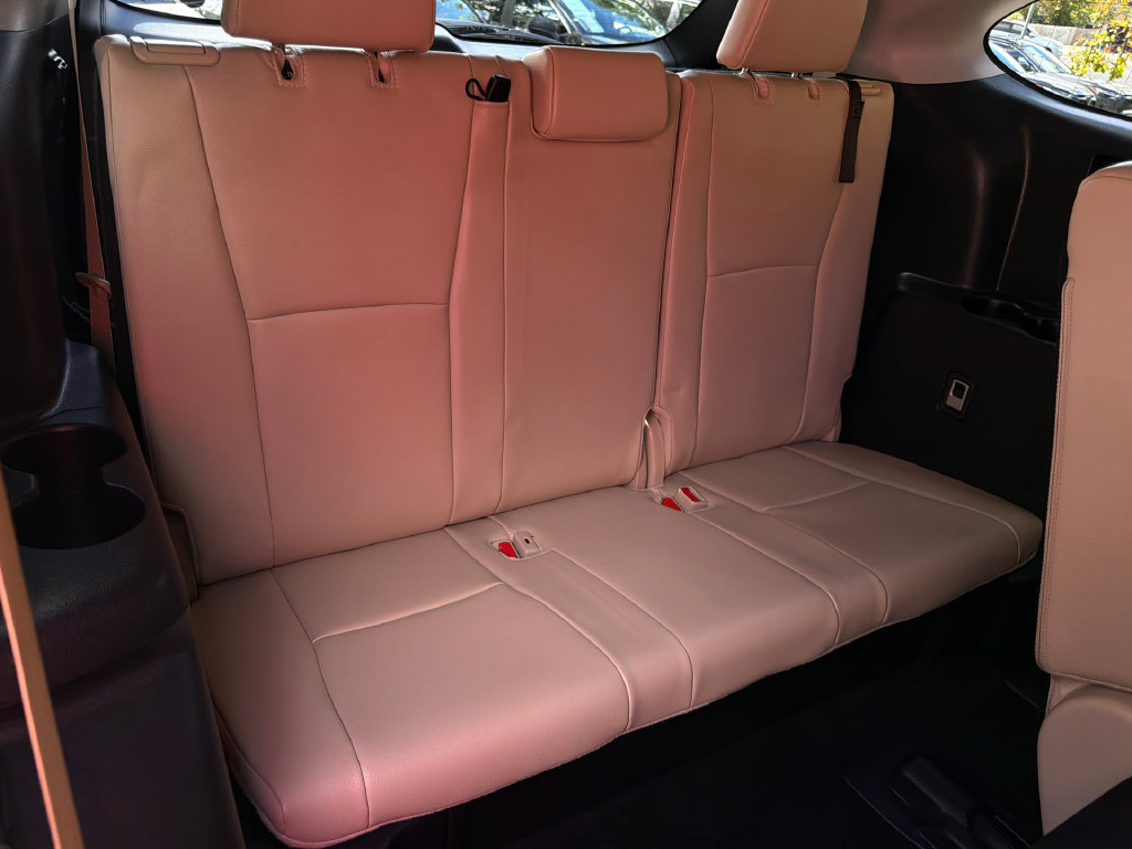 Used 2025 Toyota Highlander XLE AWD/4WD image 15