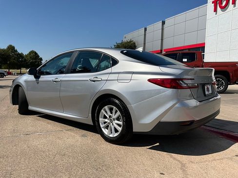 Used 2025 Toyota Camry LE image 8