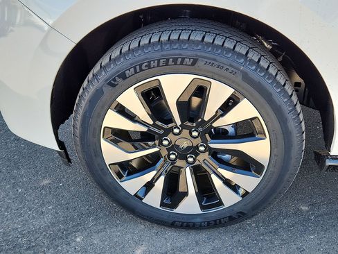New 2026 Ford Expedition Platinum w/ Driver's Package AWD/4WD image 7