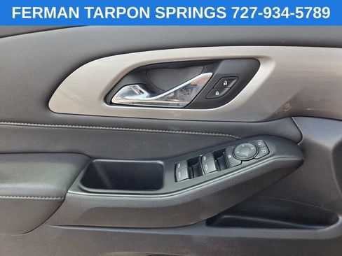 Used 2023 Chevrolet Traverse LT FWD image 26