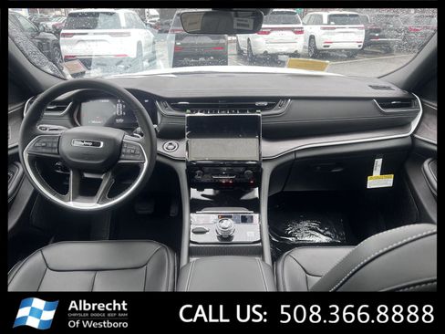 New 2025 Jeep Grand Cherokee Limited w/ Trailer Tow Package image 18