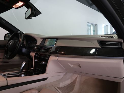 Used 2015 BMW 740i RWD image 28