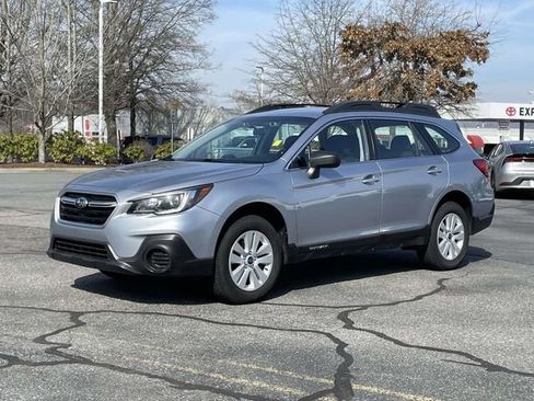 Used 2019 Subaru Outback 2.5i image 1
