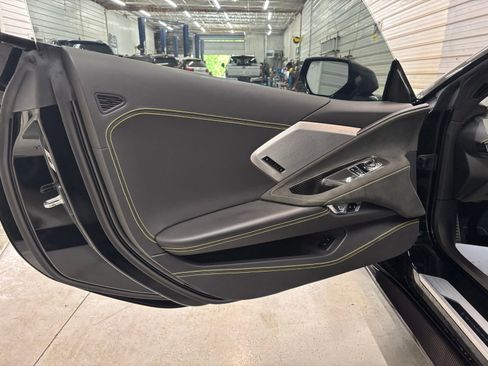 Used 2021 Chevrolet Corvette Stingray Premium Cpe w/ Z51 Performance Package RWD image 12