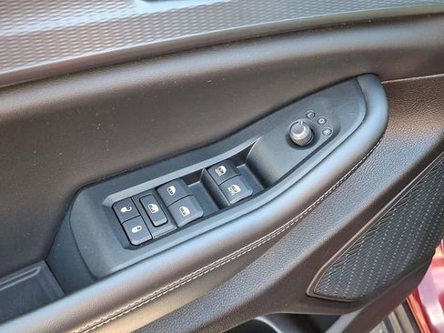 Used 2024 Jeep Grand Cherokee Altitude image 15