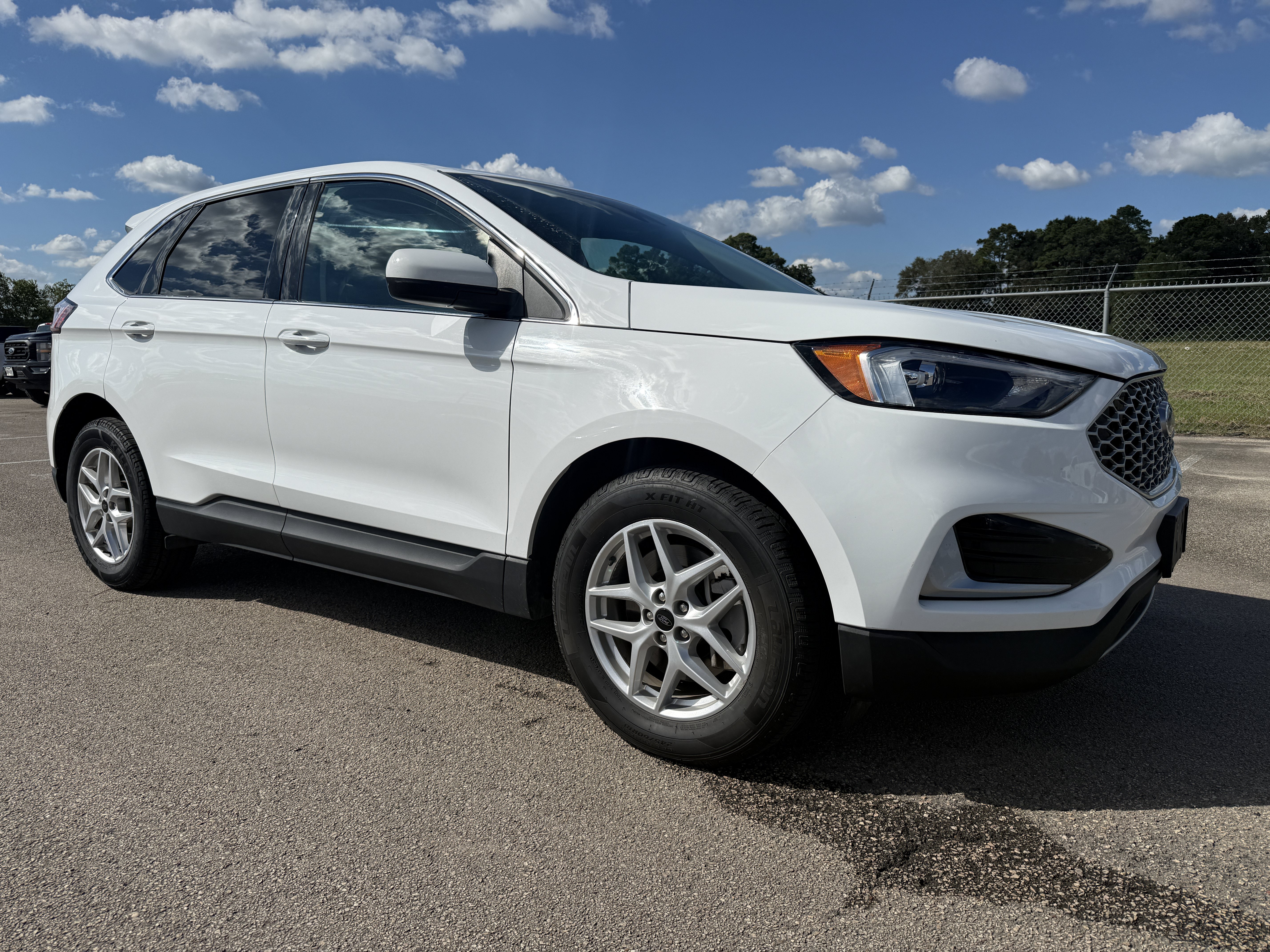 Used 2024 Ford Edge SEL AWD/4WD image 1
