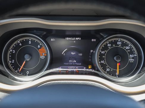 Used 2018 Jeep Cherokee Limited FWD image 22