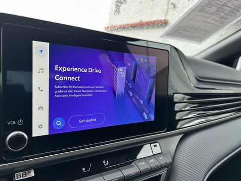 Certified 2025 Toyota Camry SE image 21